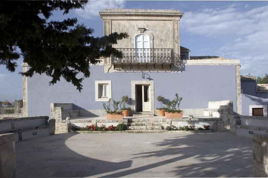 Отель Casa Ciomod Модика Экстерьер фото